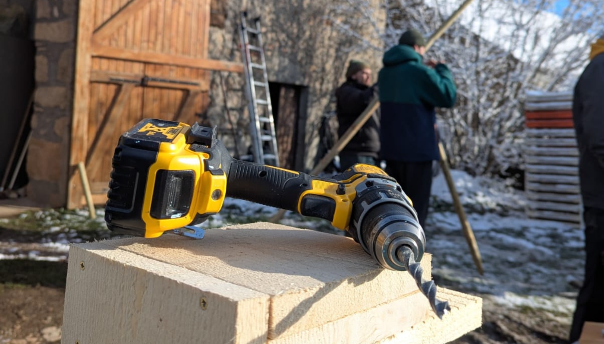APPEL A BENEVOLES - Atelier de construction de perchoirs à rapaces à Étalante (21)